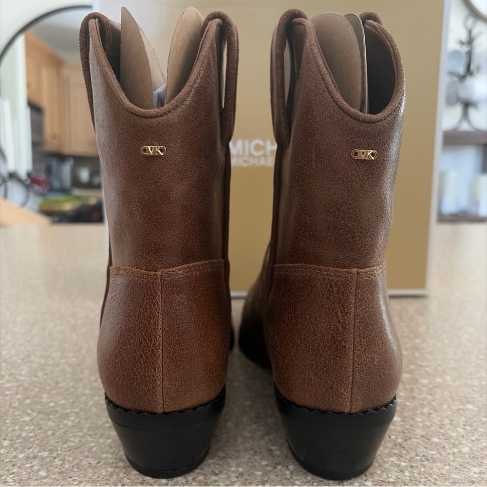 Michael Kors Noemie Distressed Bombe Leather Bootie Boots Luggage Brown Size 7.5 - Picture 4 of 7